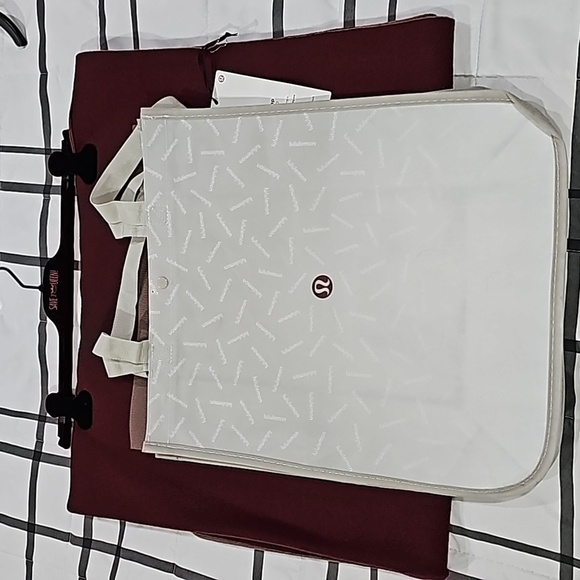 * NWT Lululemon Bundle Up Wrap Spanish Oak / Savannah, One Size - Picture 7 of 10